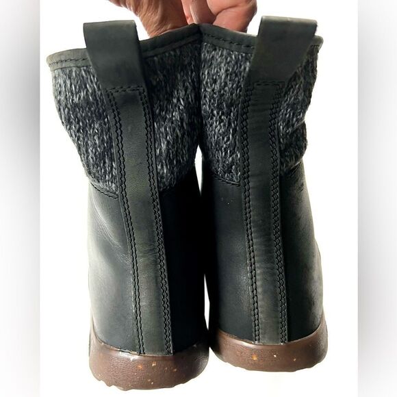 Chaco Barbary Waterproof Boots - Picture 6 of 15